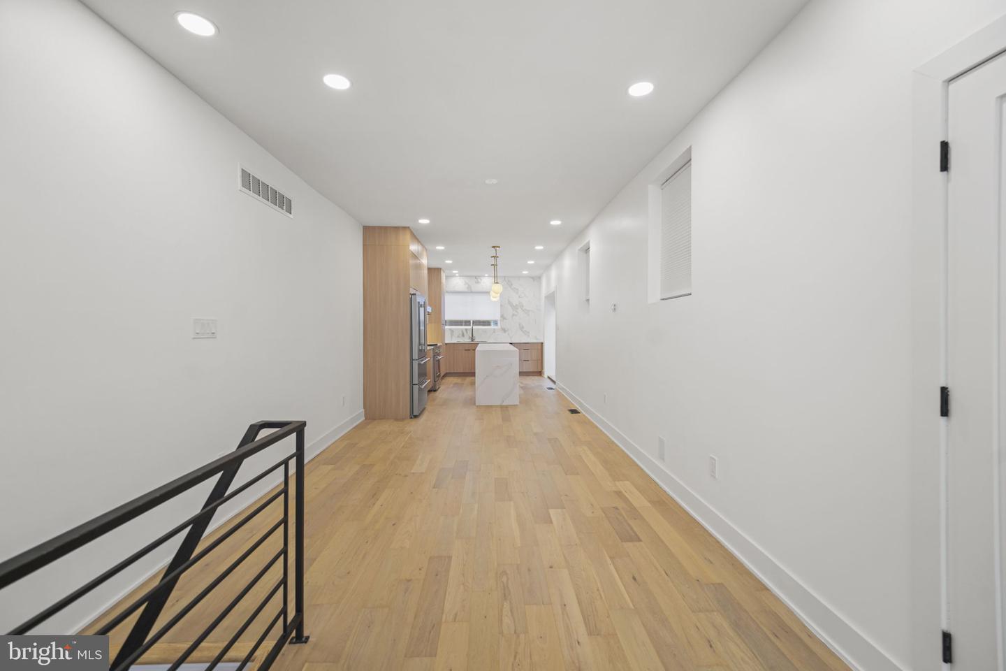 1027 Christian St Property Photo 11