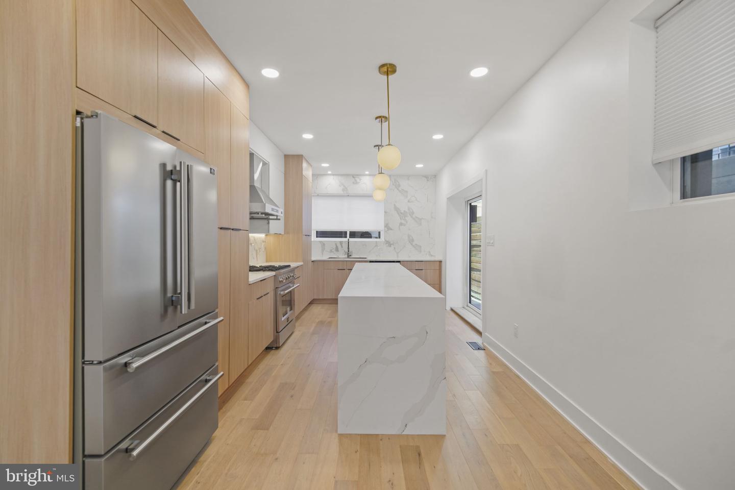 1027 Christian St Property Photo 13