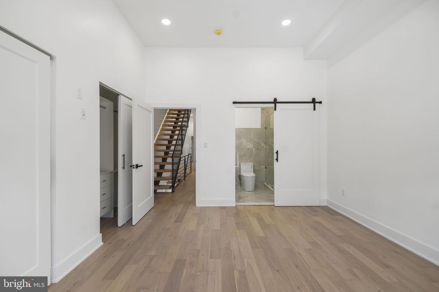 1027 Christian St Property Photo 20