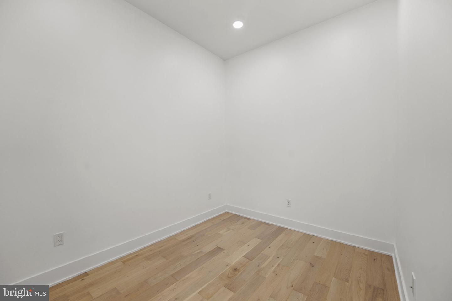 1027 Christian St Property Photo 27