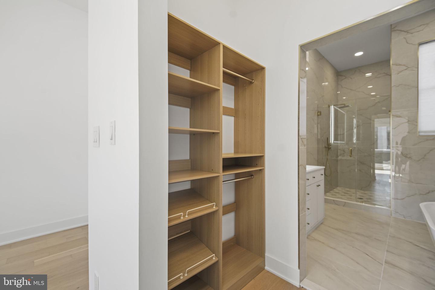 1027 Christian St Property Photo 40