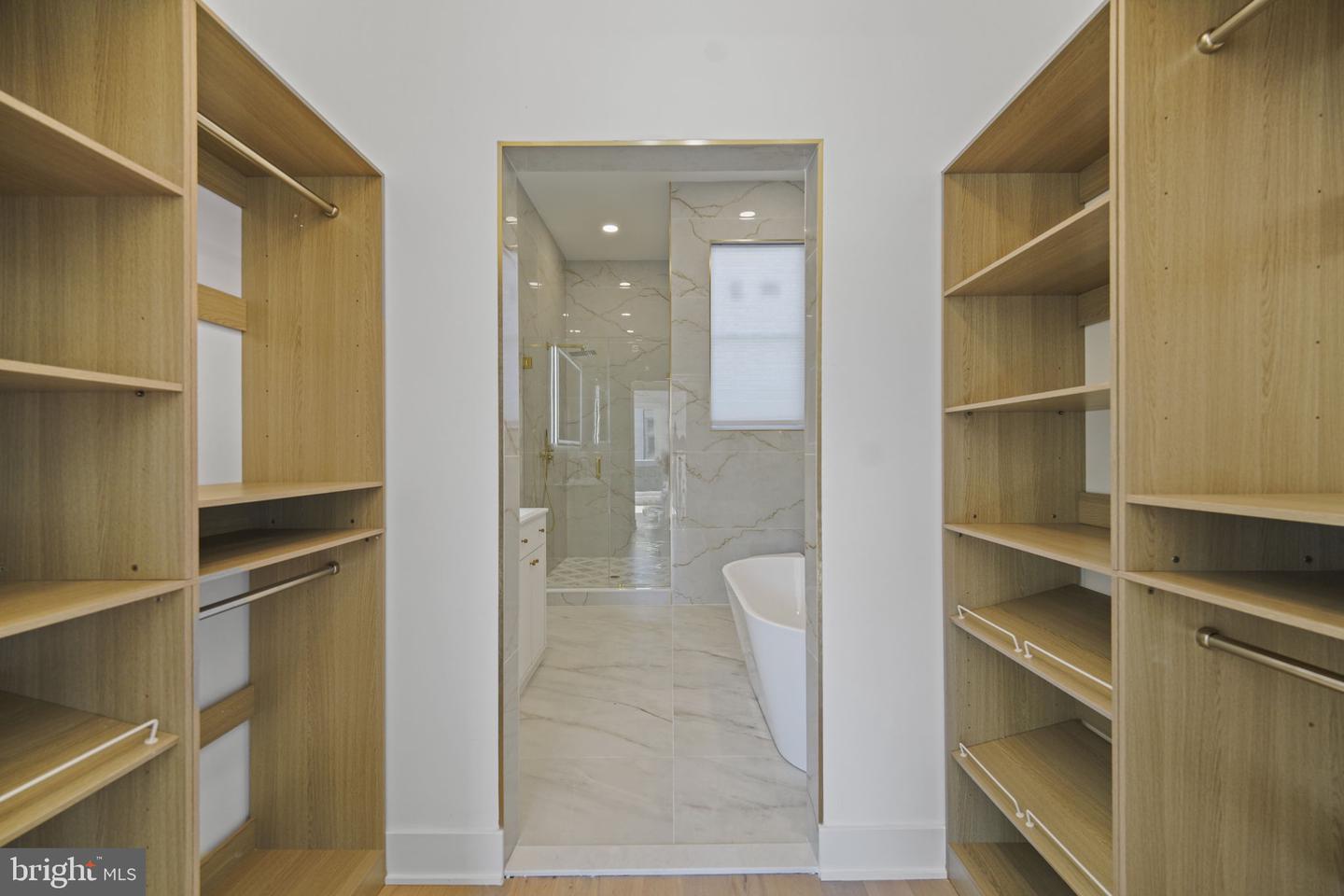 1027 Christian St Property Photo 41