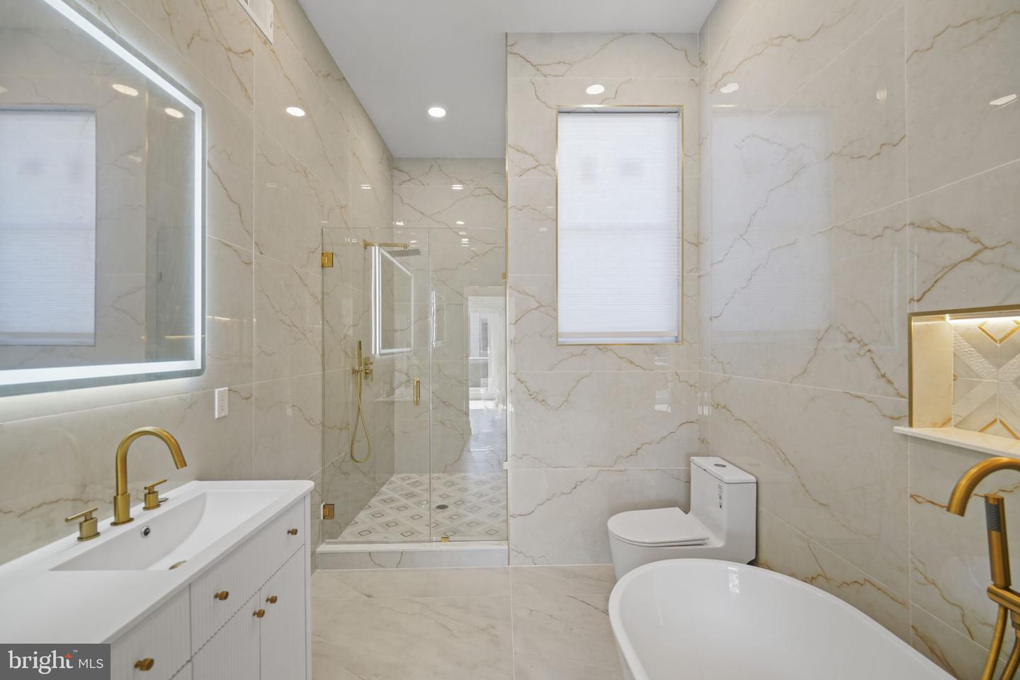1027 Christian St Property Photo 42