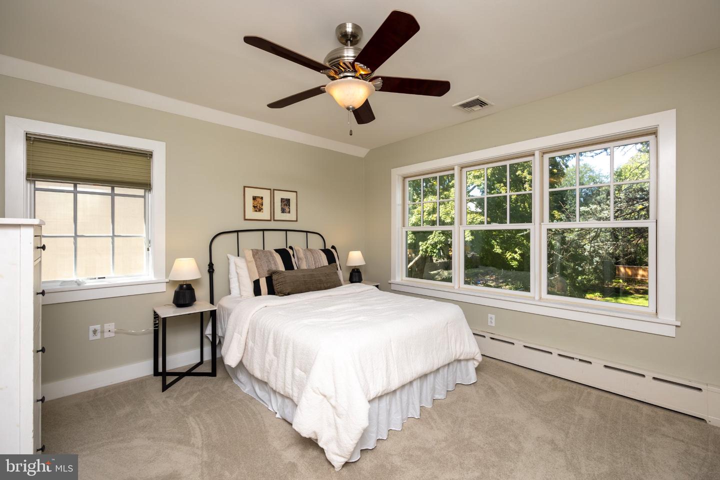 39 W Gravers Ln Property Photo 11