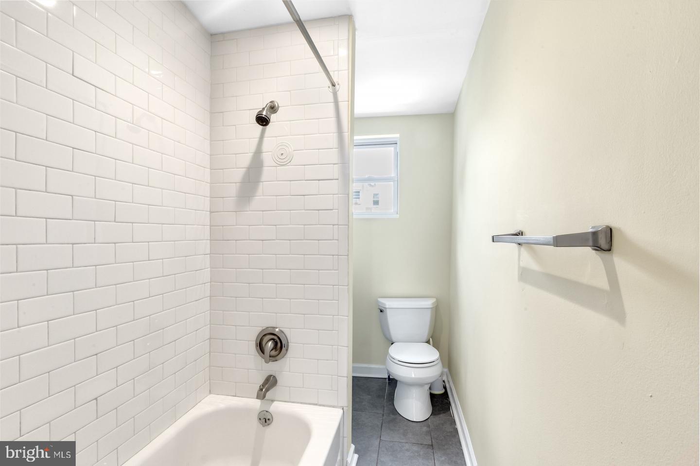 2033 E Letterly St Property Photo 17