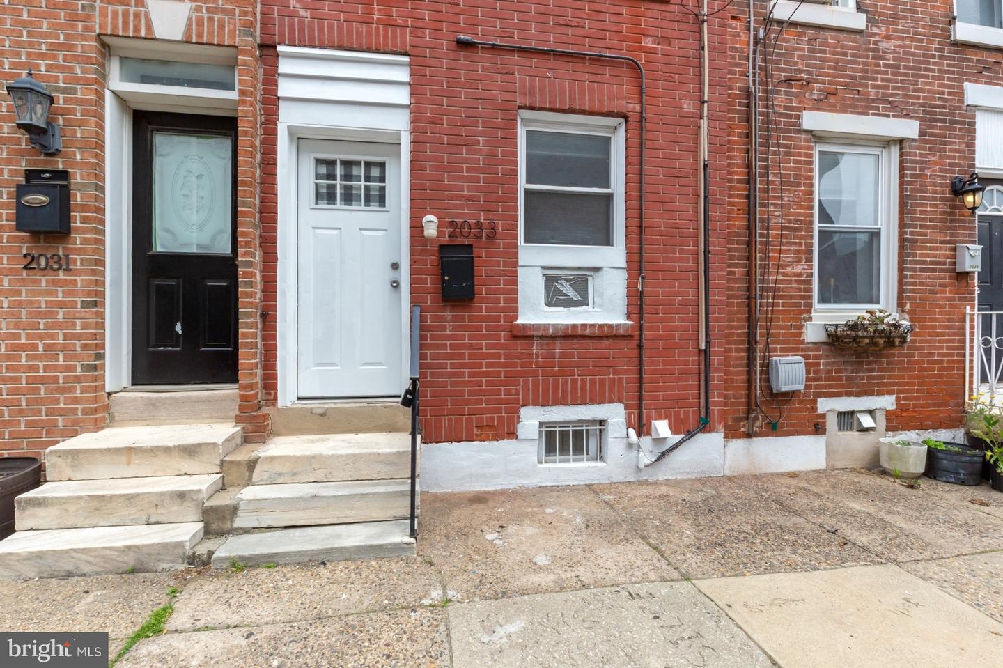 2033 E Letterly St Property Photo 19
