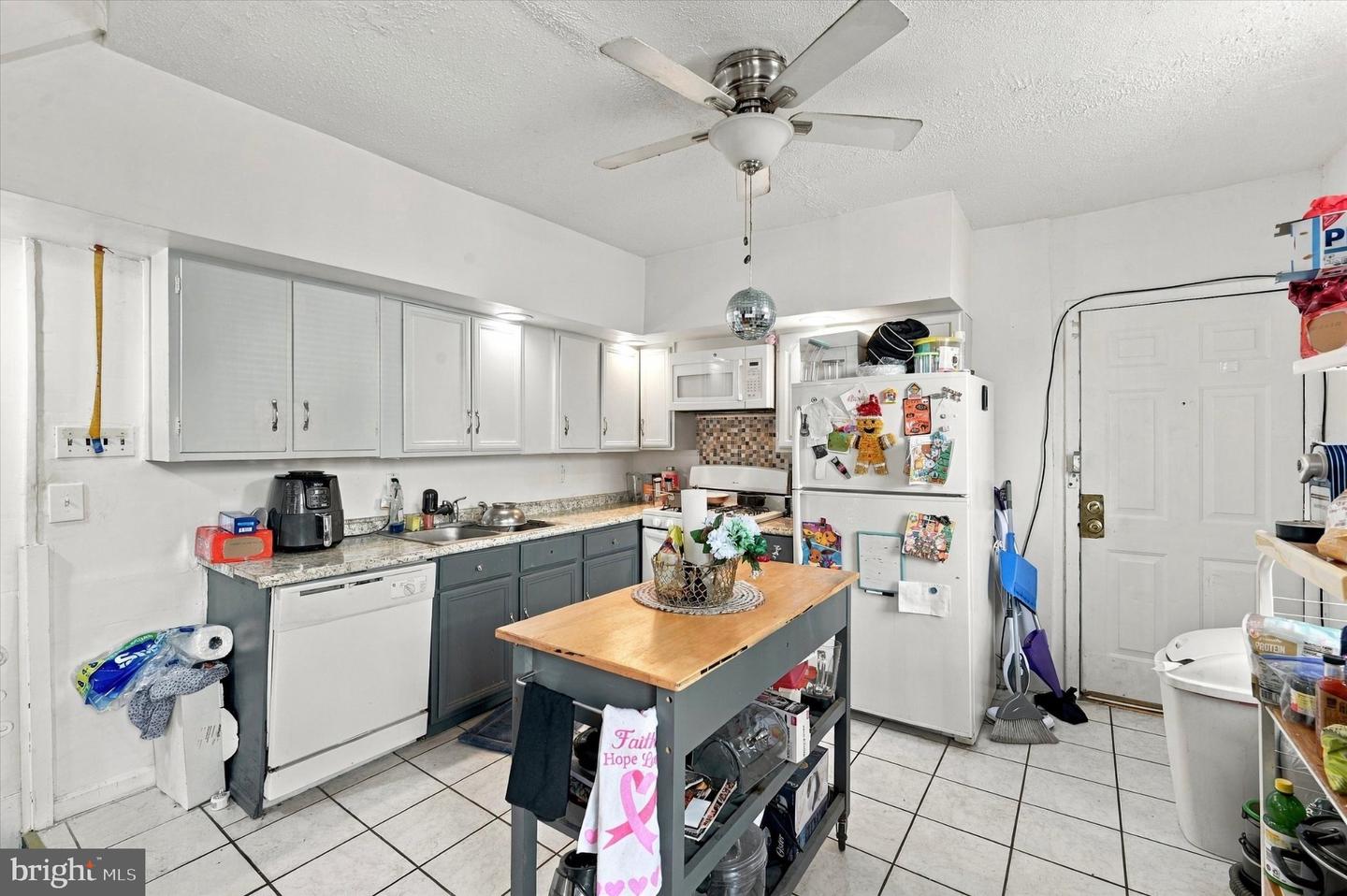 1816 N Gratz St Property Photo 8