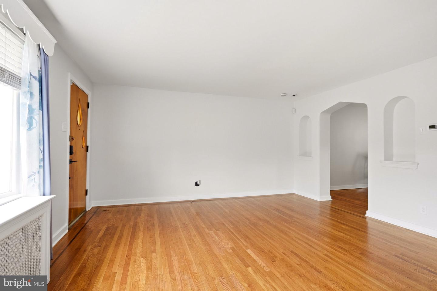 6358 Jackson St Property Photo 6