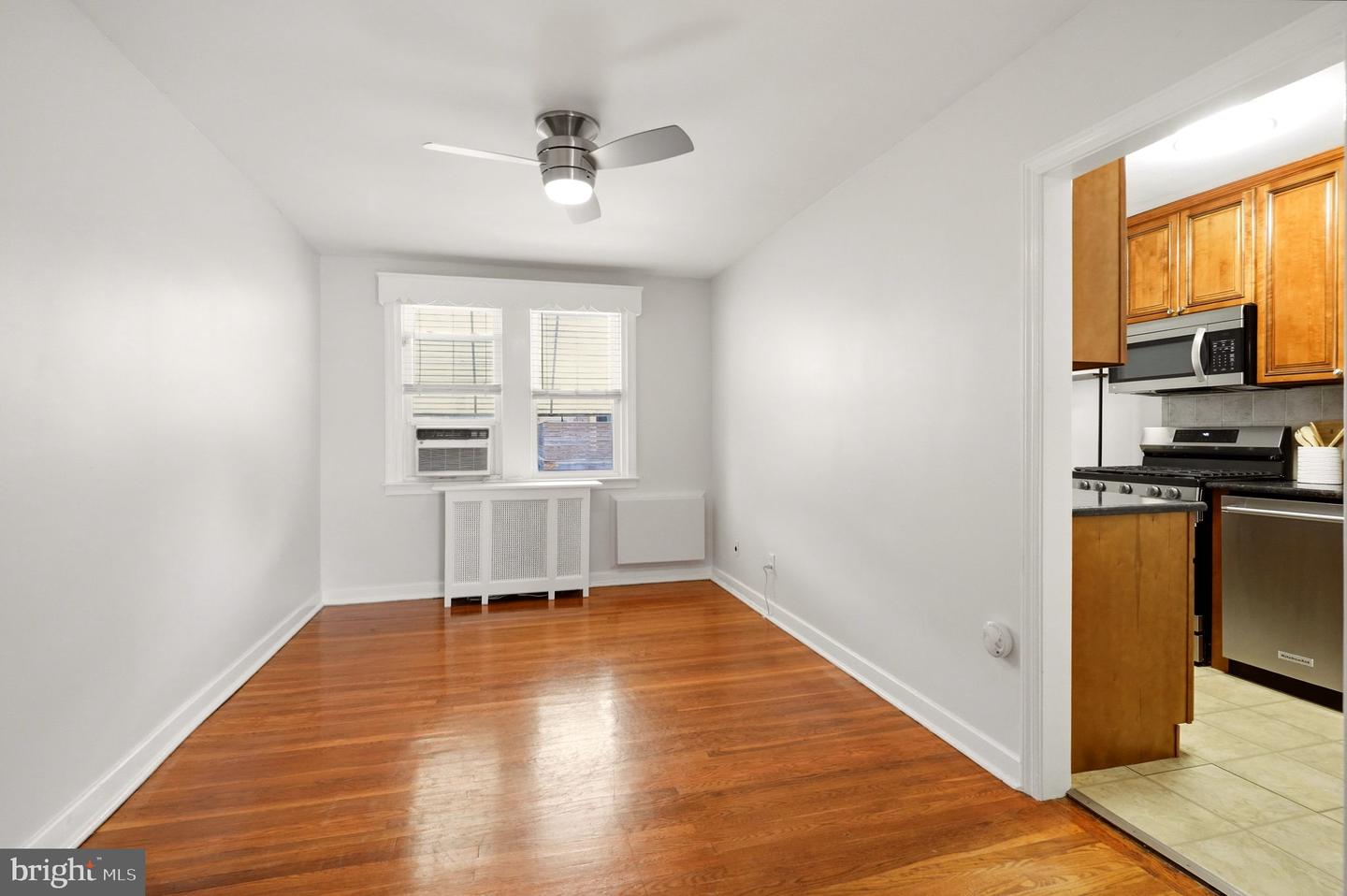 6358 Jackson St Property Photo 8