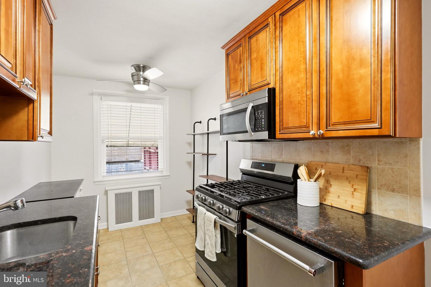 6358 Jackson St Property Photo 10