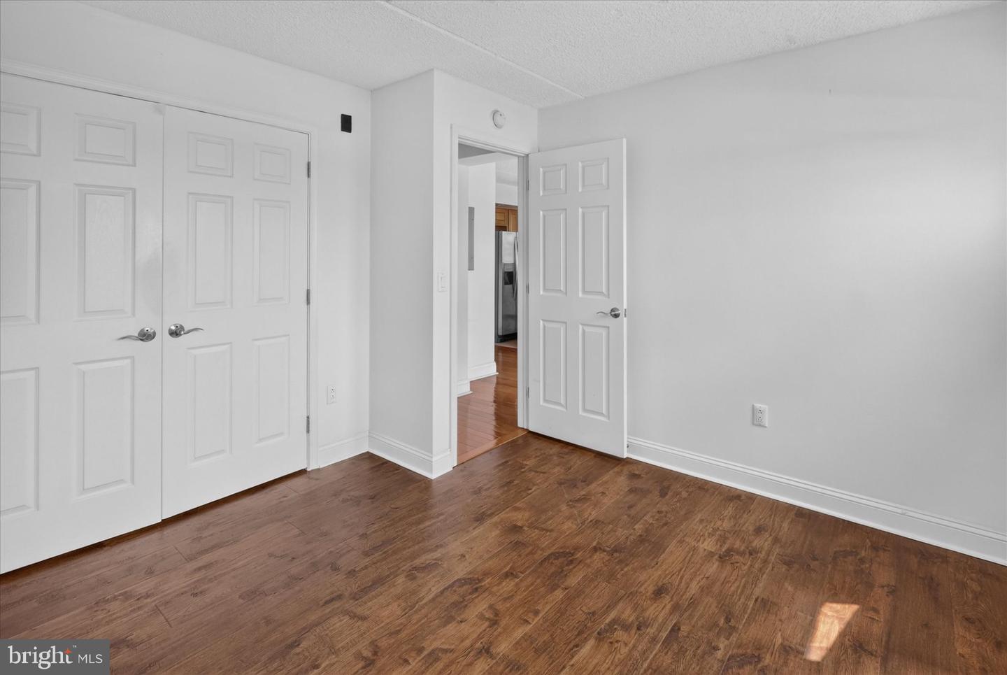 200 Lombard St #821 Property Photo 18