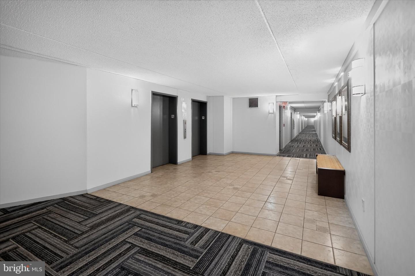 200 Lombard St #821 Property Photo 27
