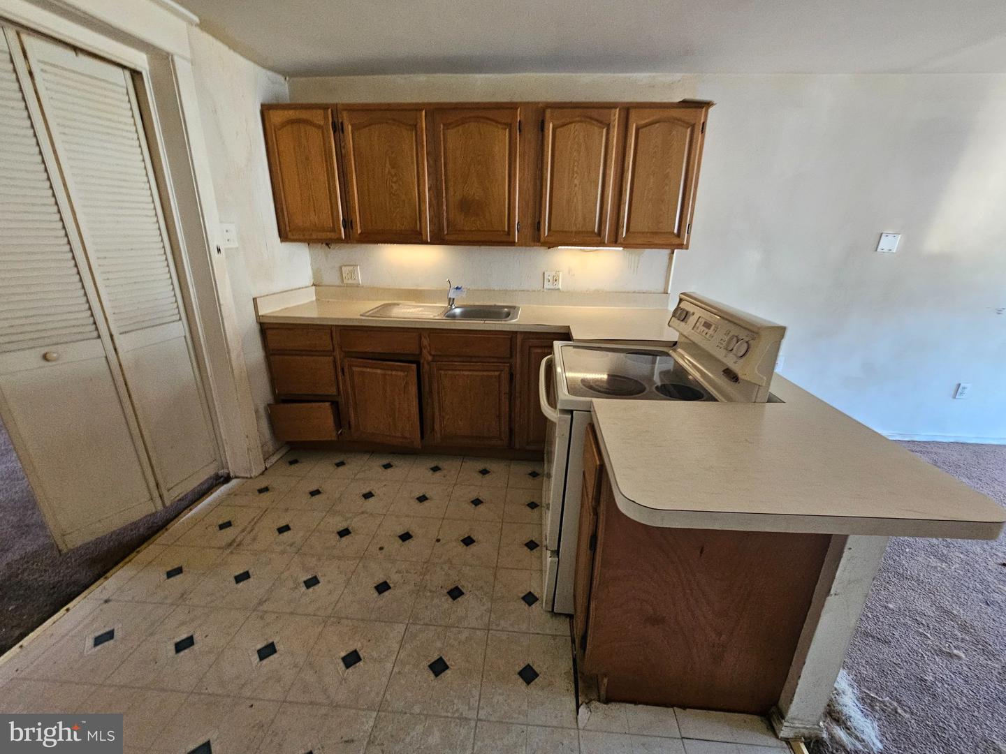 6603 Dorel St Property Photo 4