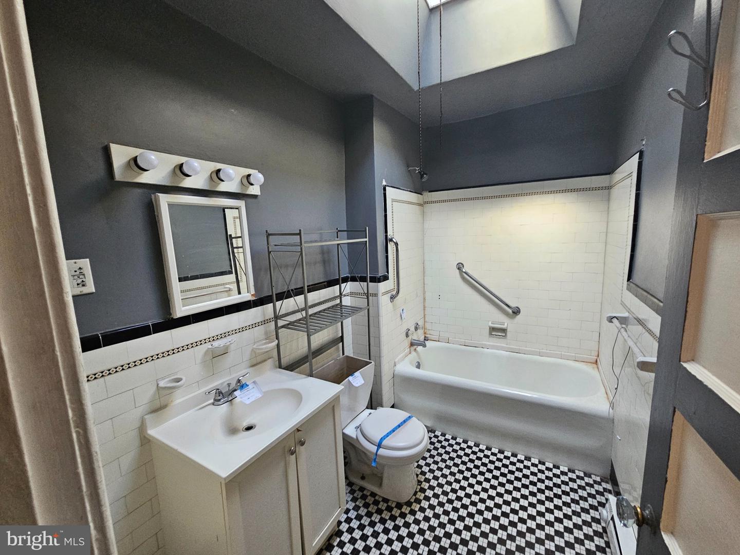 6603 Dorel St Property Photo 6