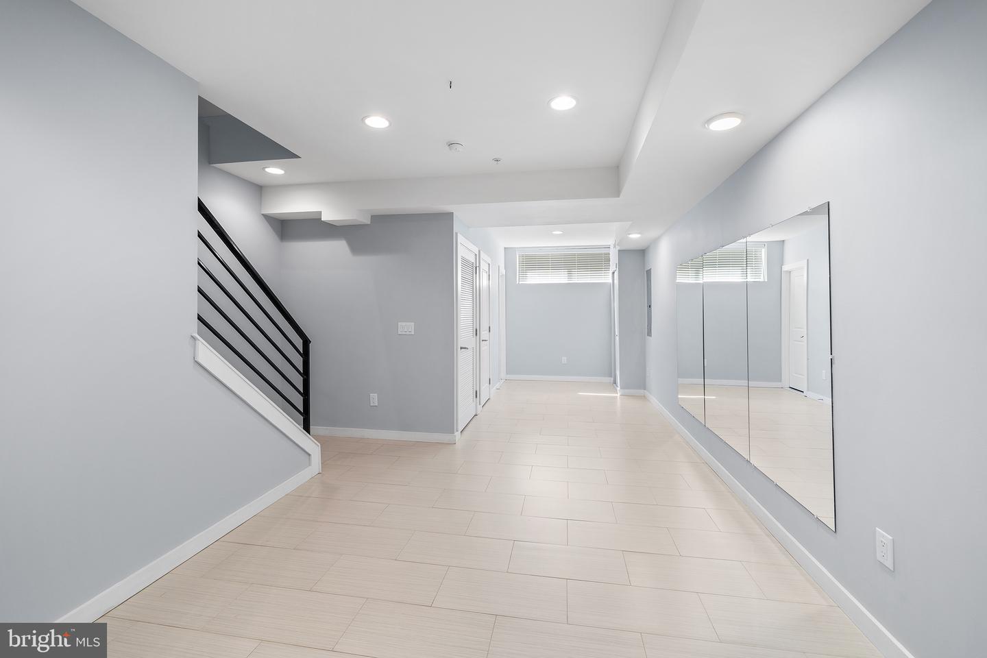 2107 E Arizona St Property Photo 17