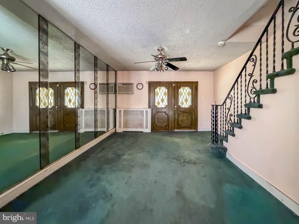1533 Rosalie Property Photo 9