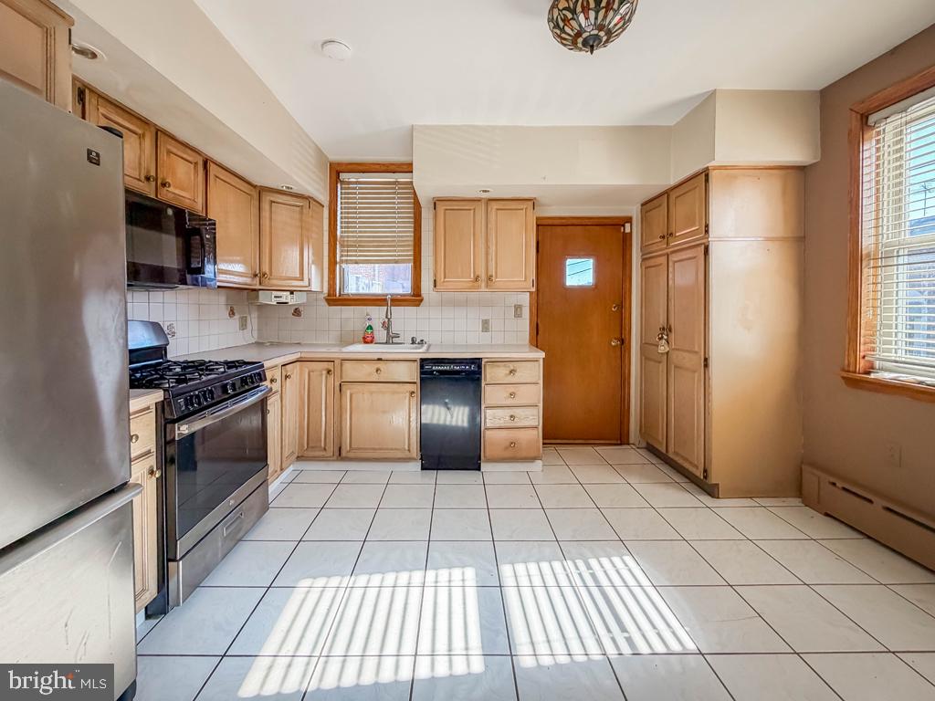 1533 Rosalie Property Photo 14