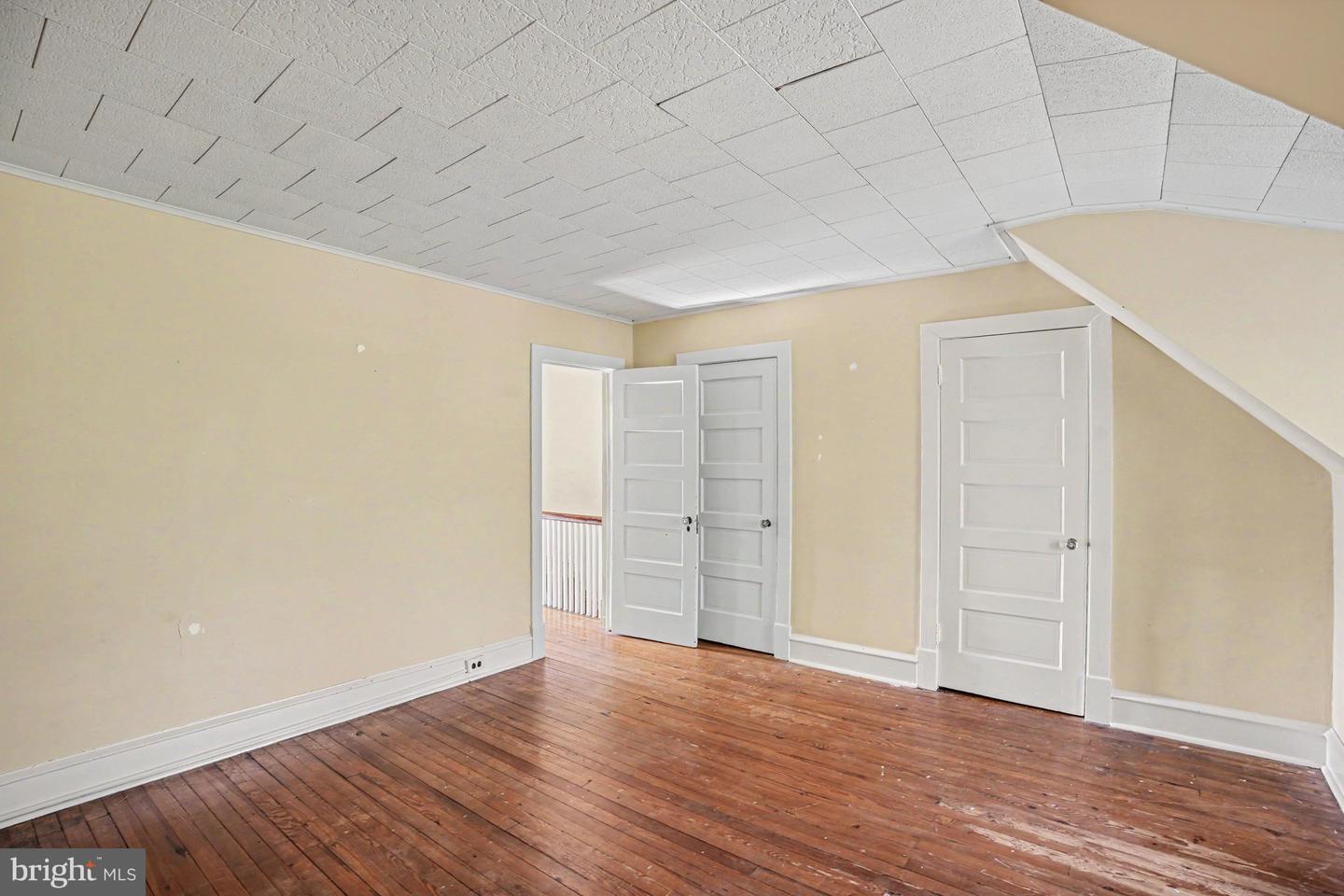 7435 Germantown Ave Property Photo 23