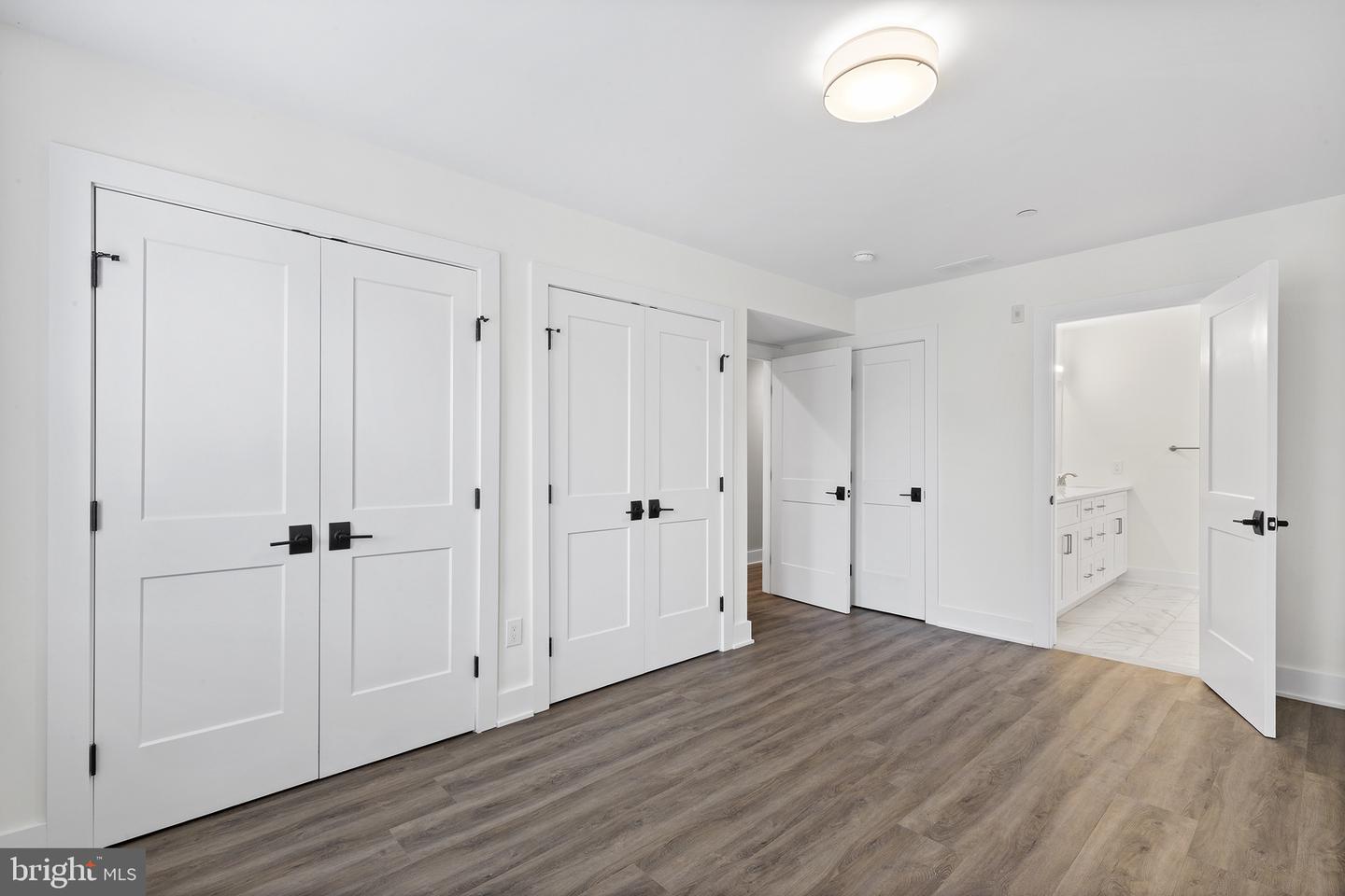 2144 Lombard Property Photo 17