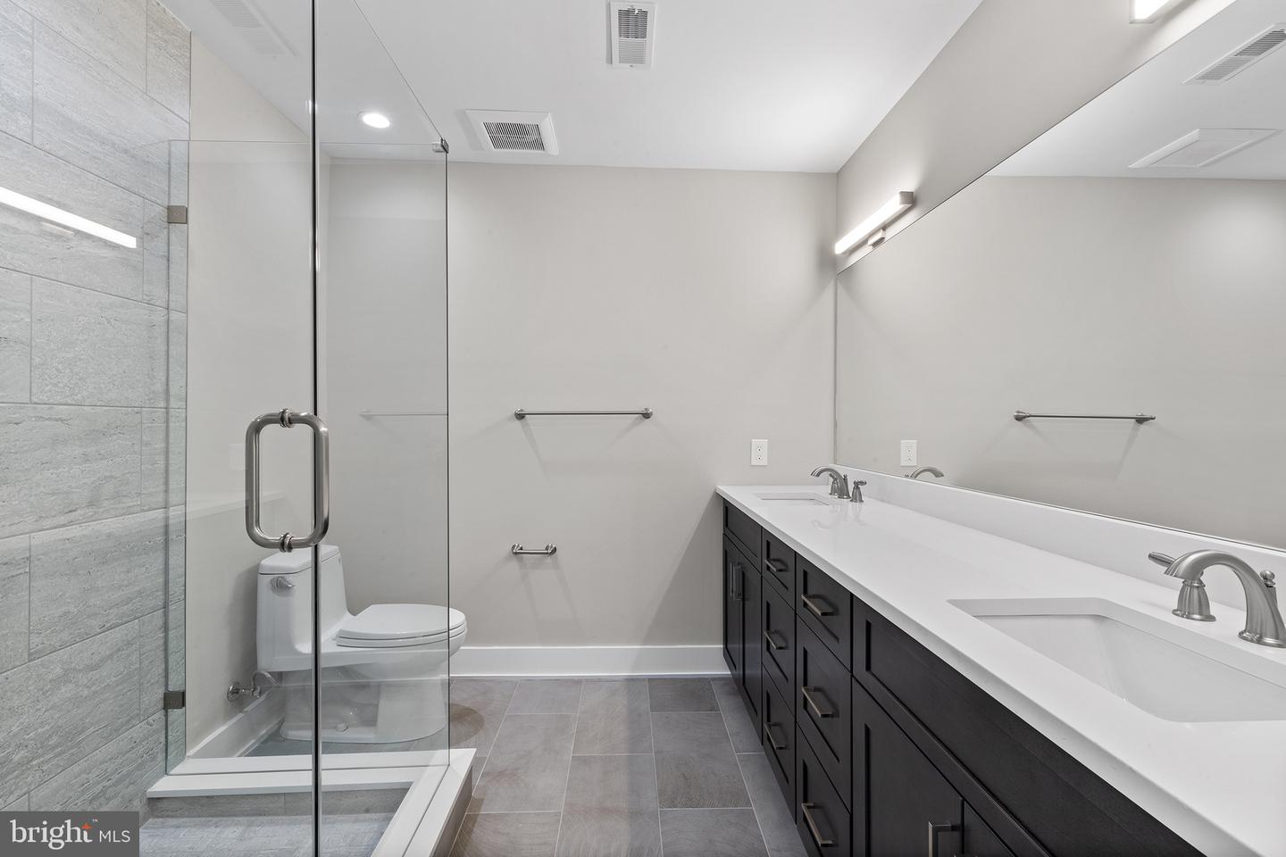 2144 Lombard Property Photo 19