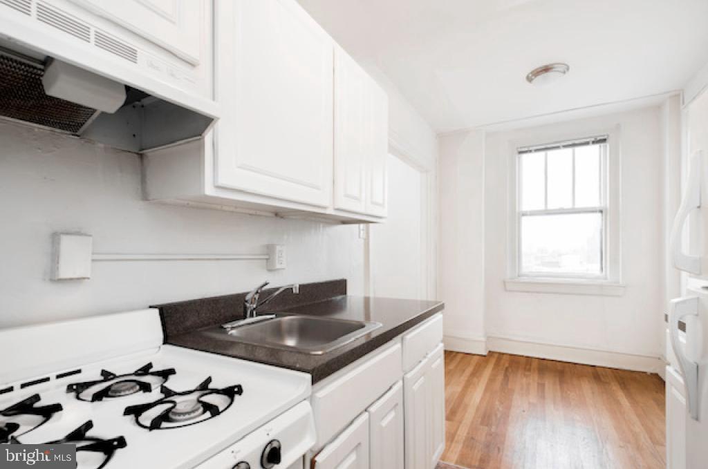 2100-2 Walnut St #12g Property Photo 24