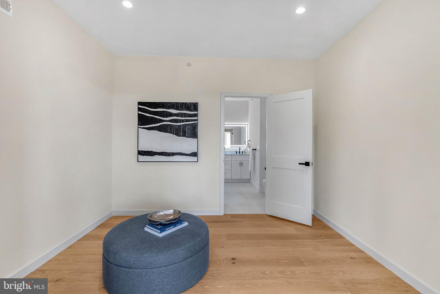 2425 Hartranft St Property Photo 22