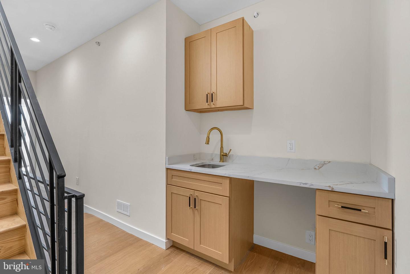 2425 Hartranft St Property Photo 25