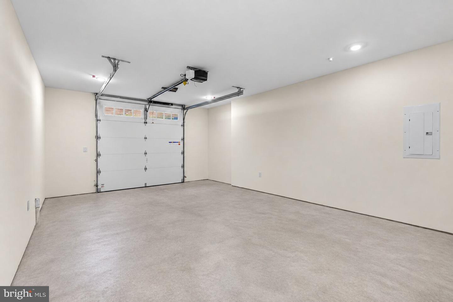 2425 Hartranft St Property Photo 30