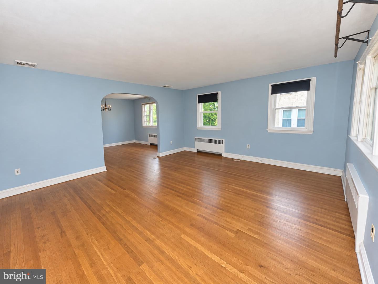 6797 Lawnton St Property Photo 4