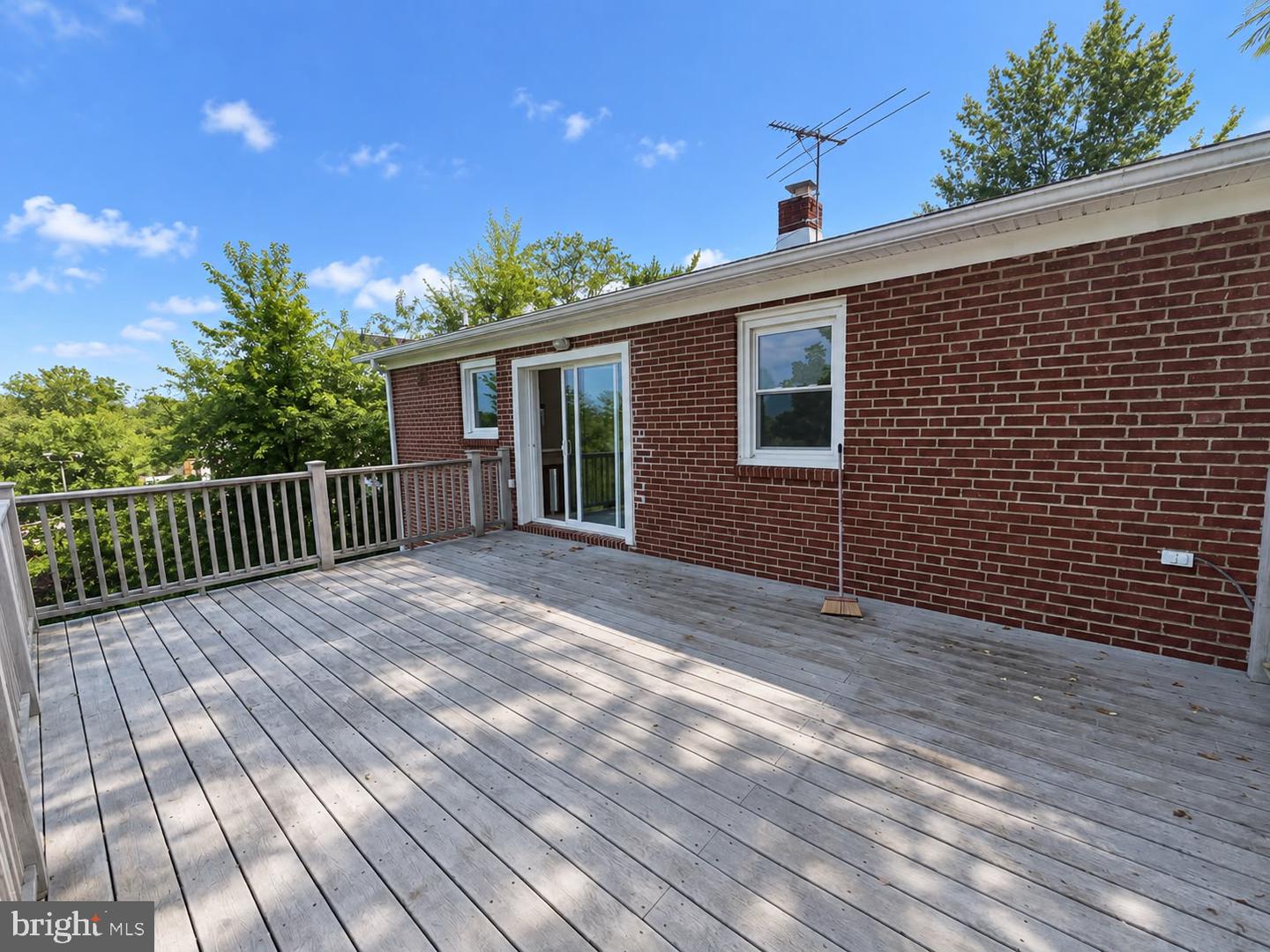 6797 Lawnton St Property Photo 12