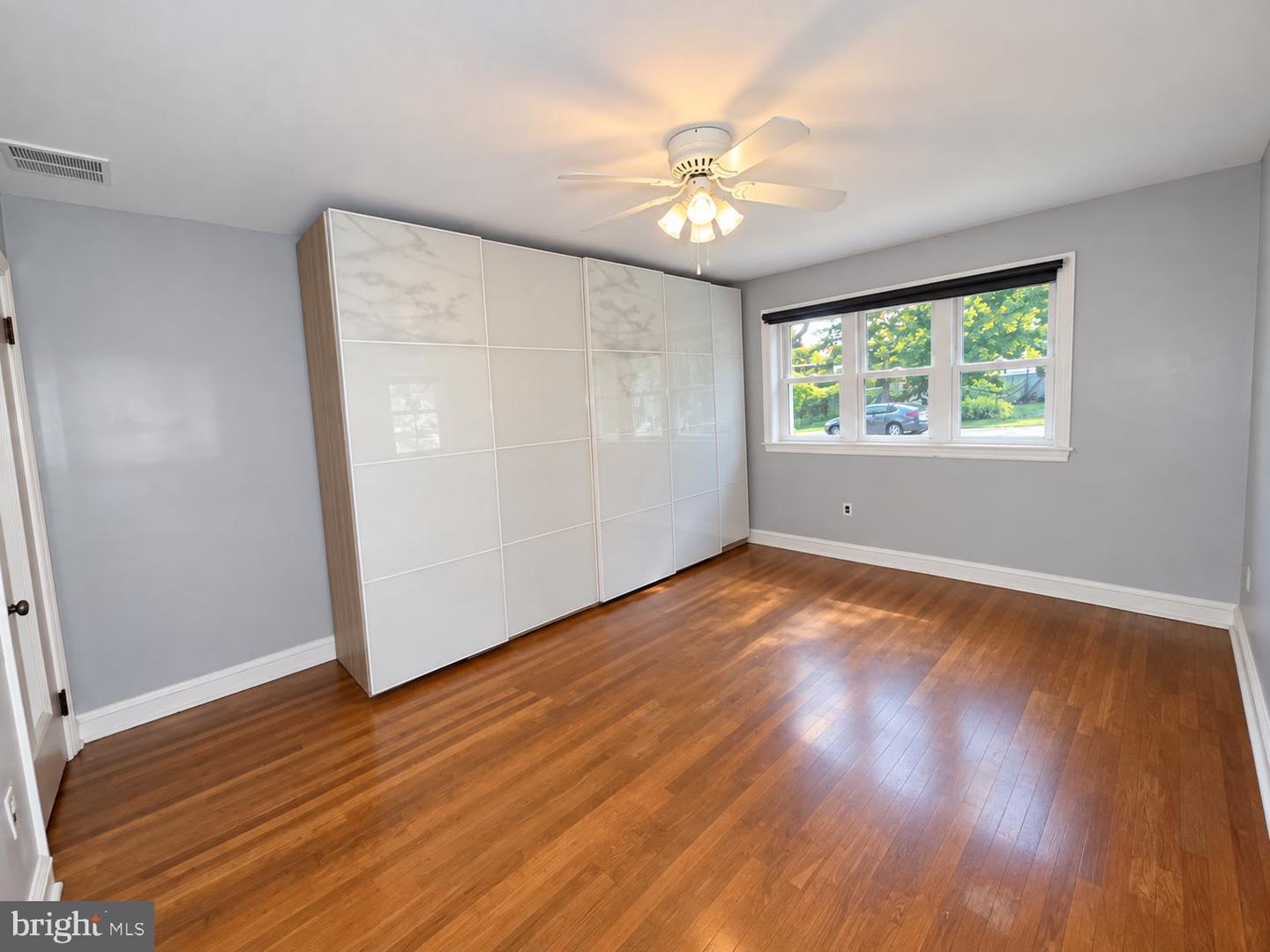 6797 Lawnton St Property Photo 14