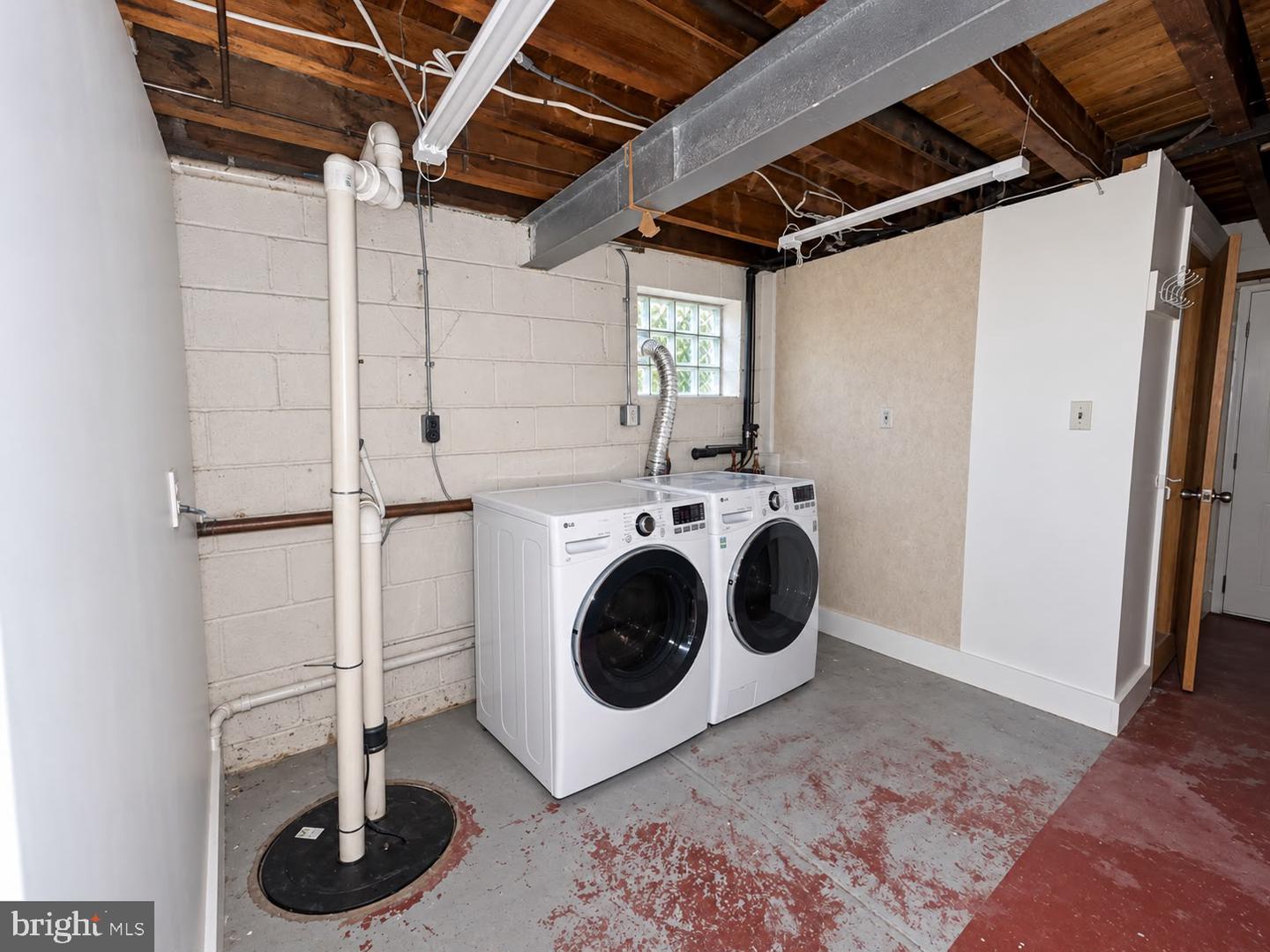 6797 Lawnton St Property Photo 23