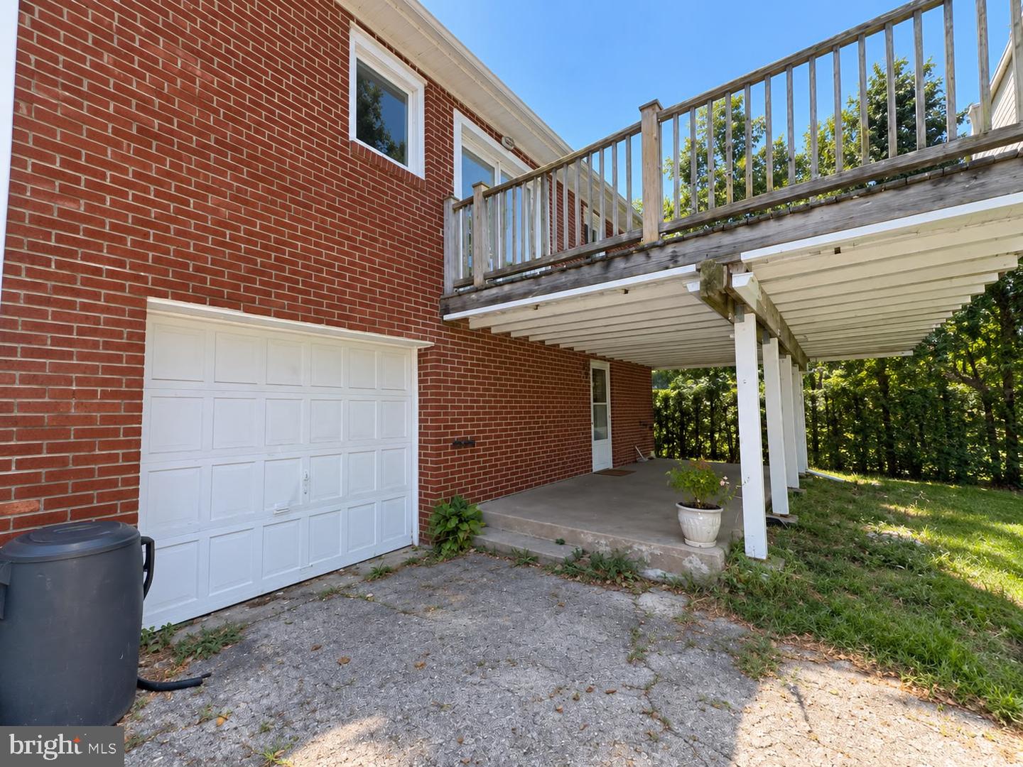 6797 Lawnton St Property Photo 28