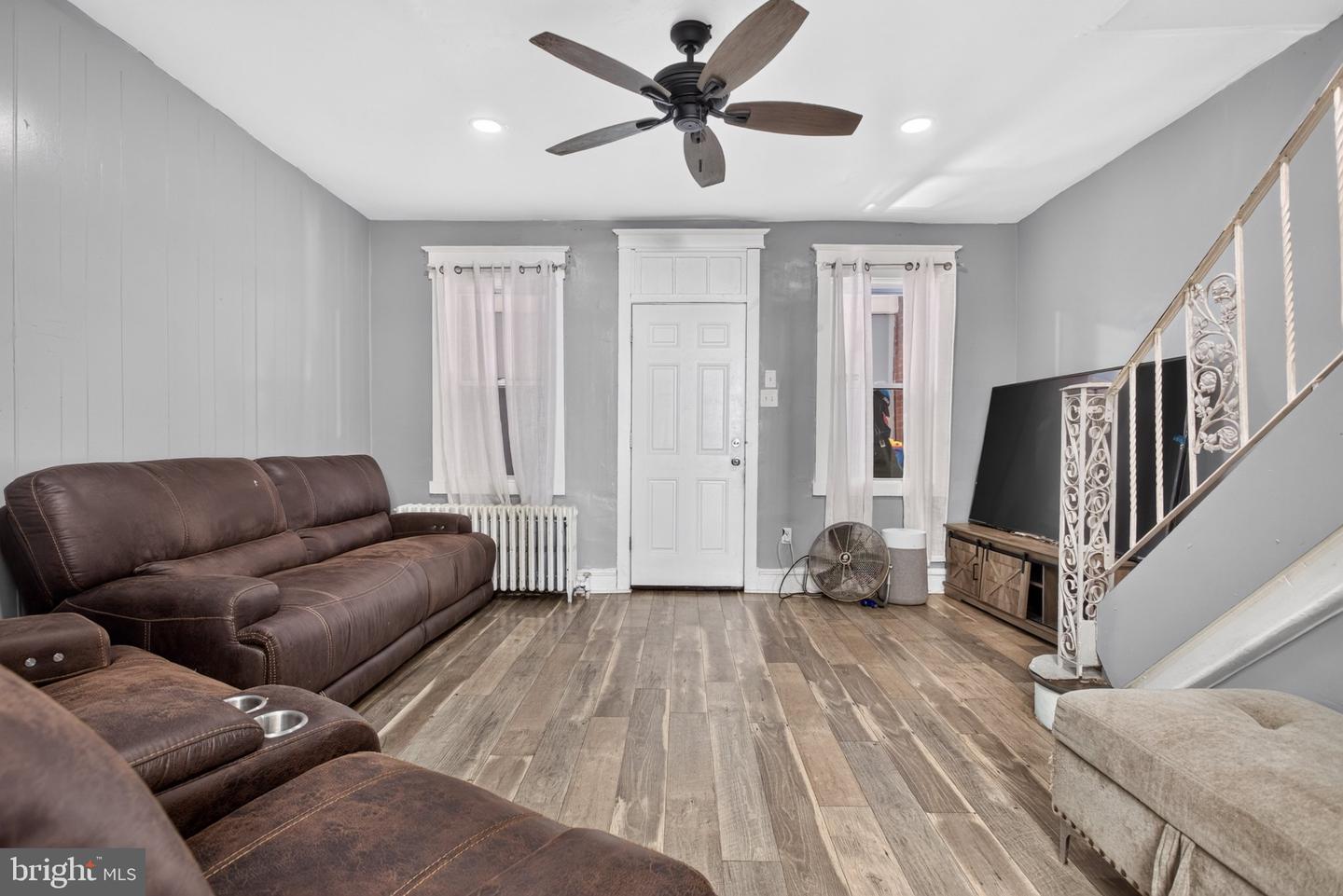 3309 Reed St Property Photo 5