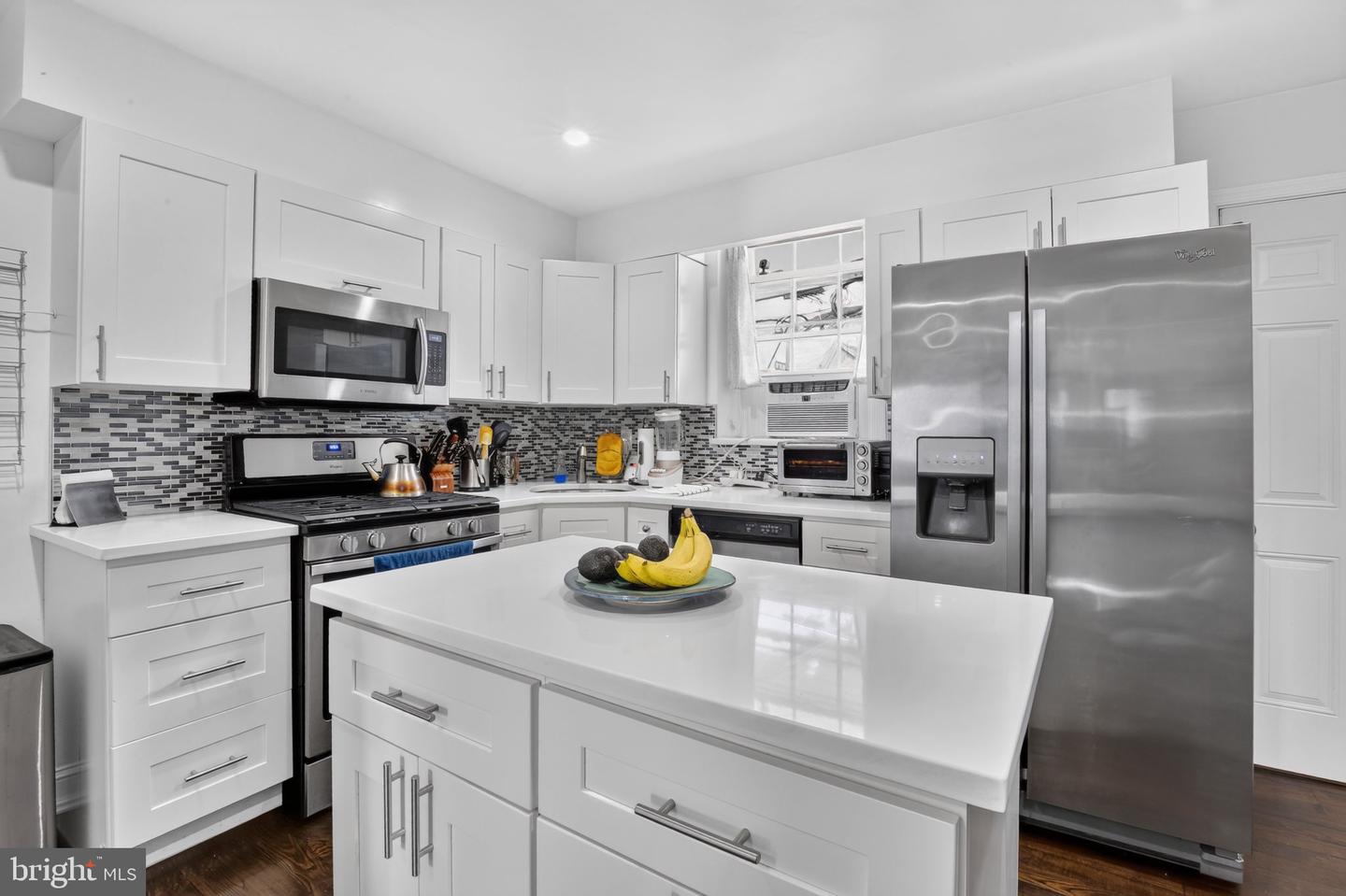 636 Wilder St Property Photo 8