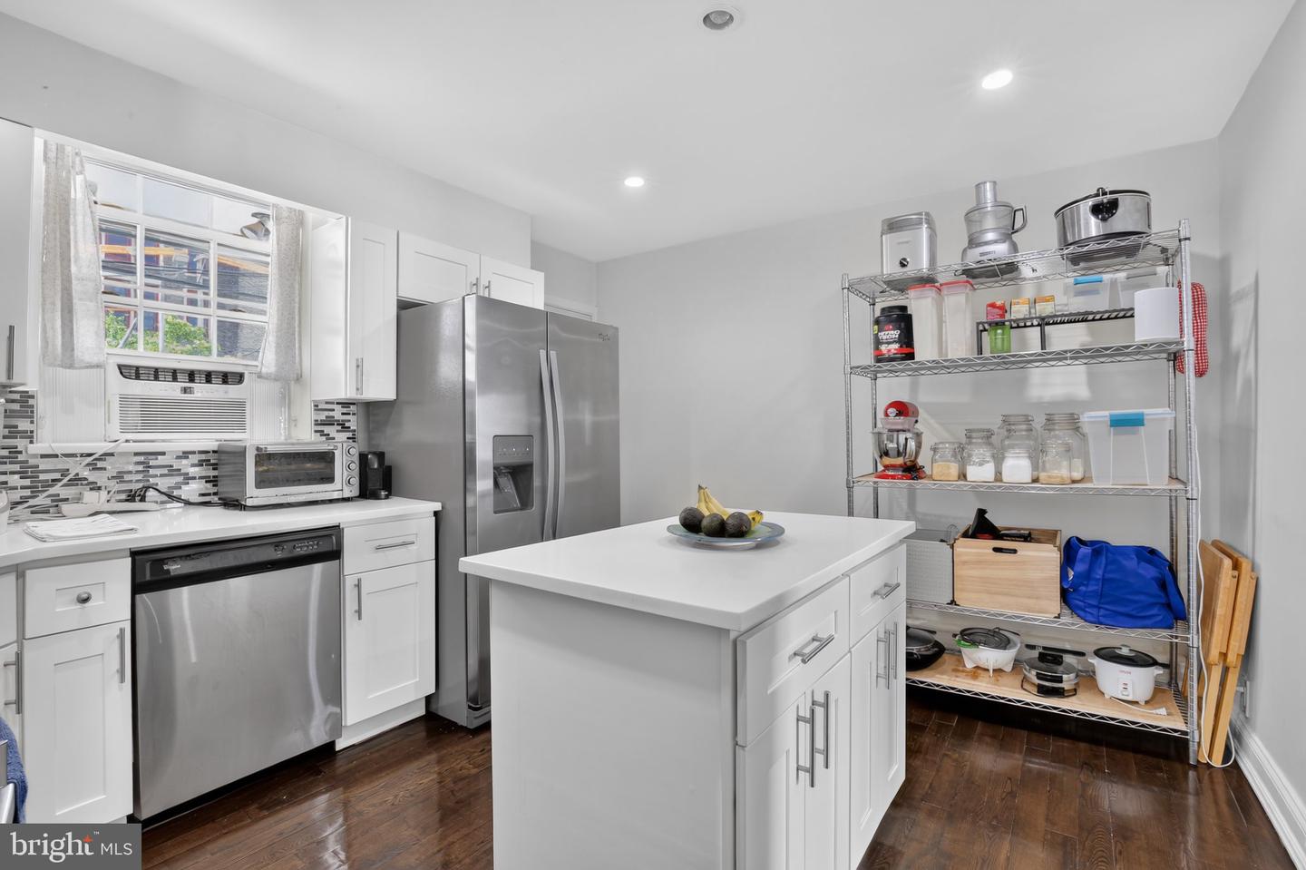 636 Wilder St Property Photo 11