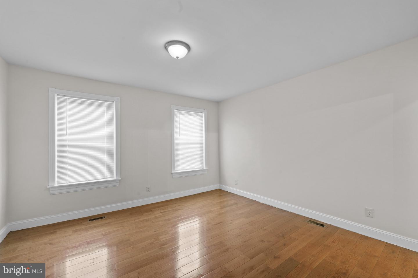1323 S 30th St Property Photo 13