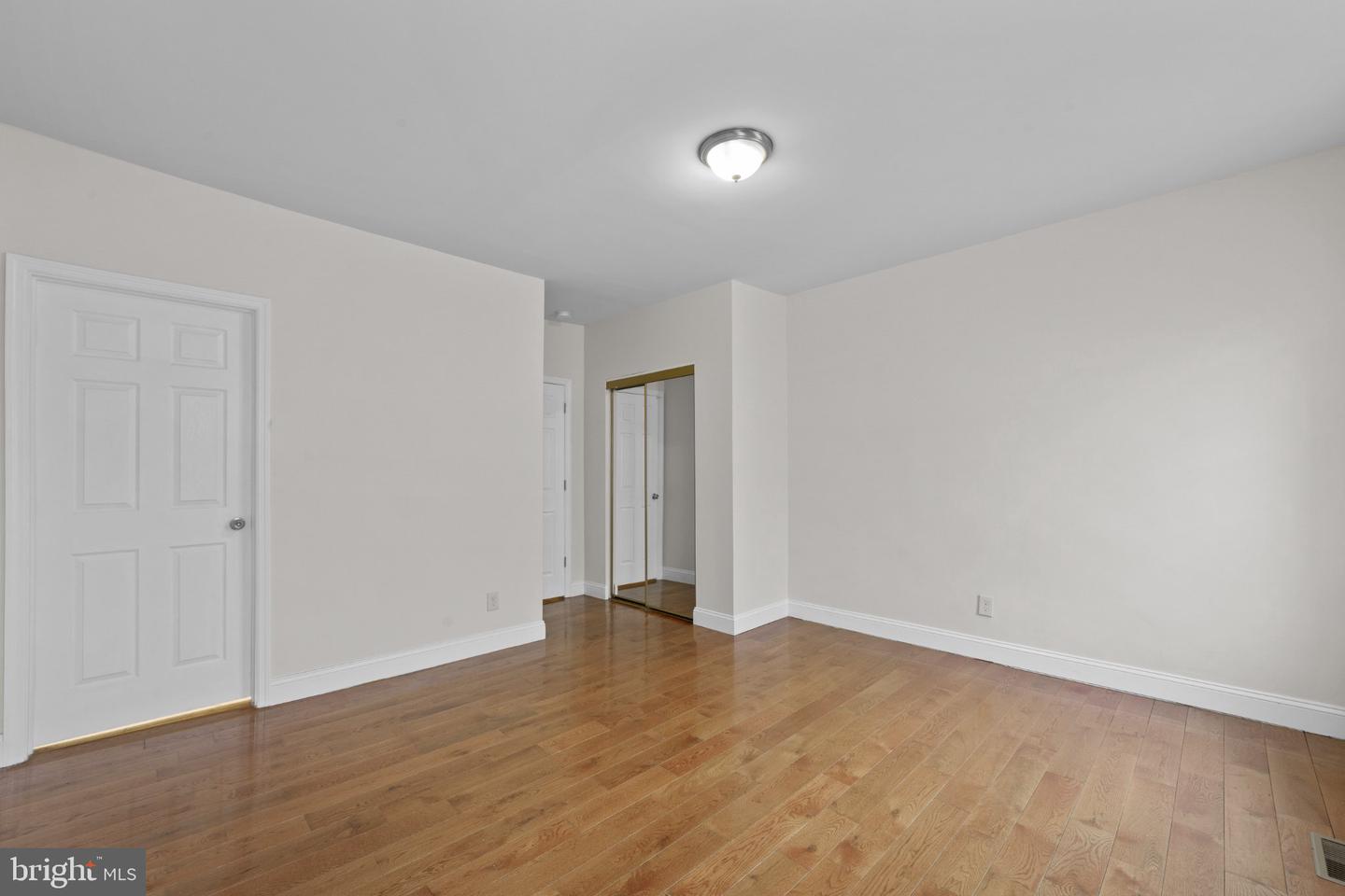 1323 S 30th St Property Photo 14