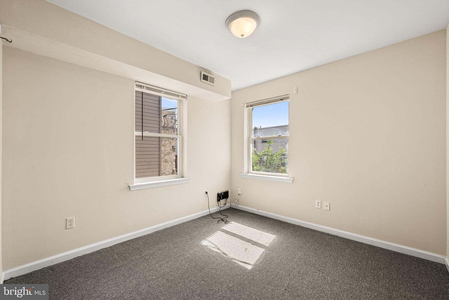 1240 45th #b Property Photo 17