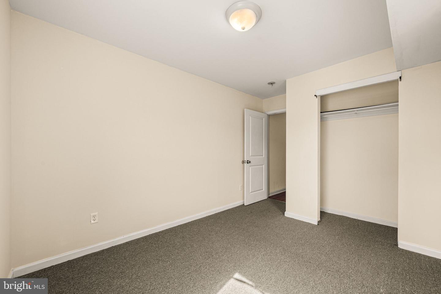 1240 45th #b Property Photo 18