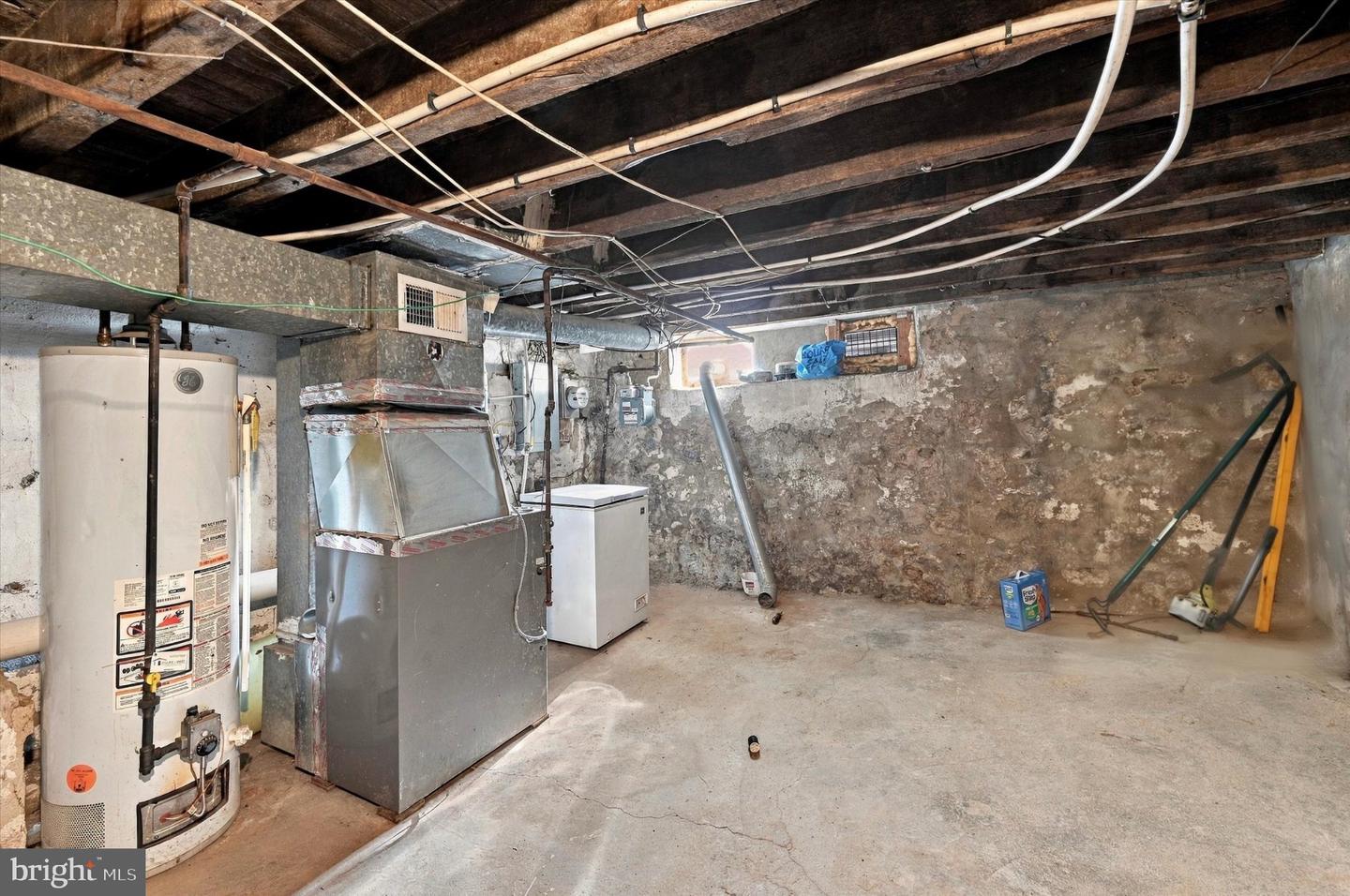 337 E Haines St Property Photo 14