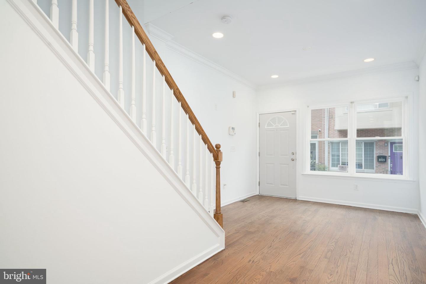 1014 S Cleveland St Property Photo 2