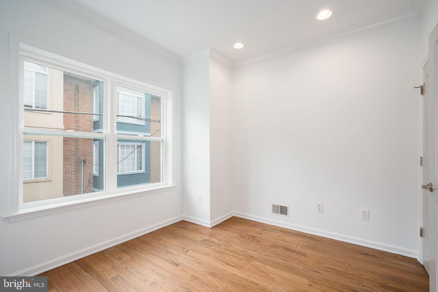 1014 S Cleveland St Property Photo 10
