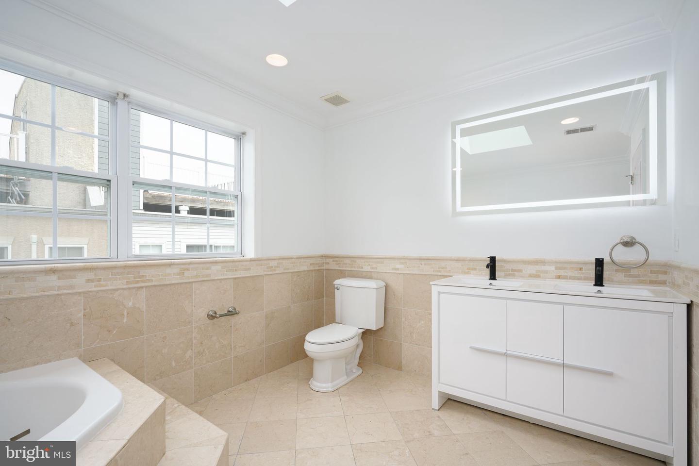1014 S Cleveland St Property Photo 13