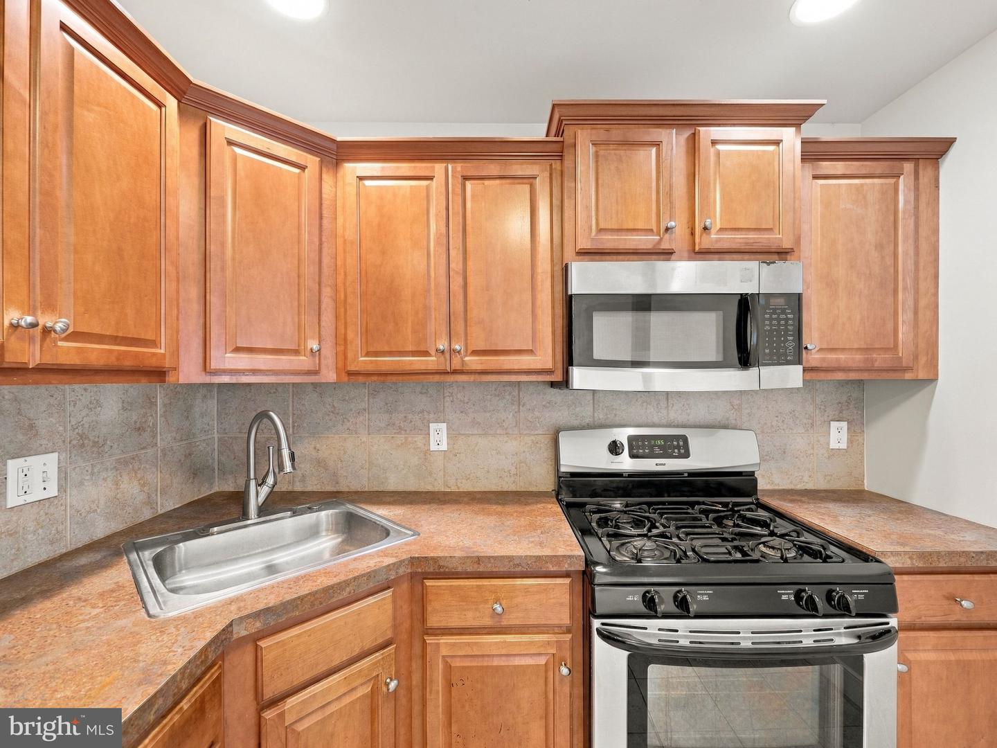 1630-90 Welsh Rd #30d Property Photo 13