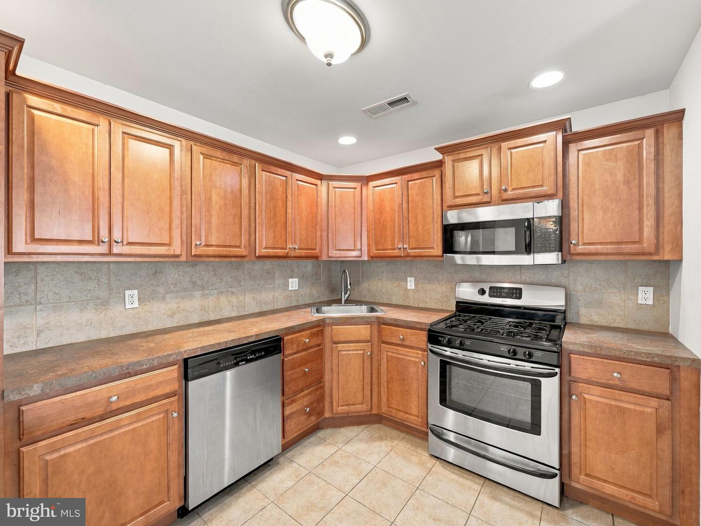 1630-90 Welsh Rd #30d Property Photo 14