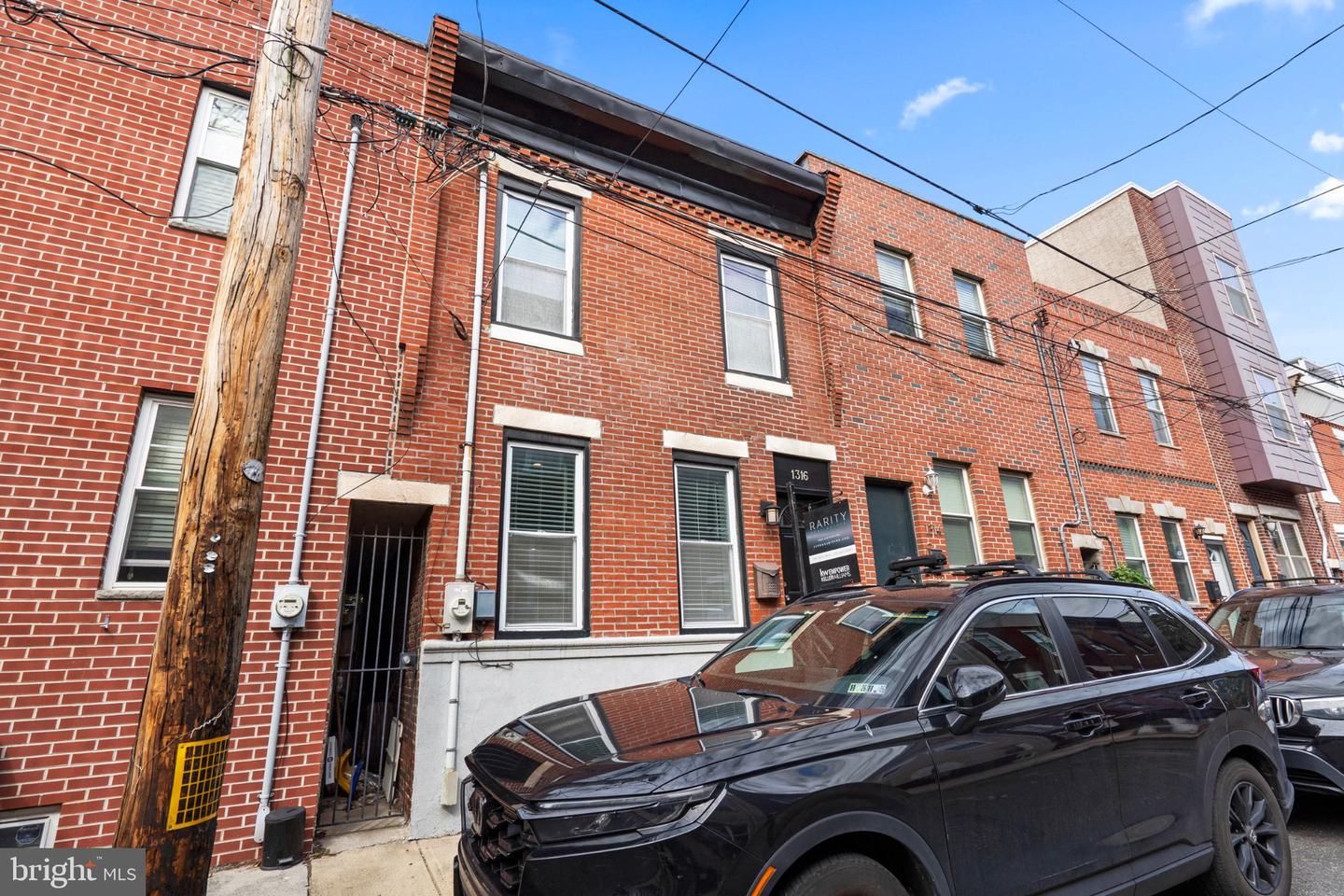 1316 S Opal St Property Photo 2