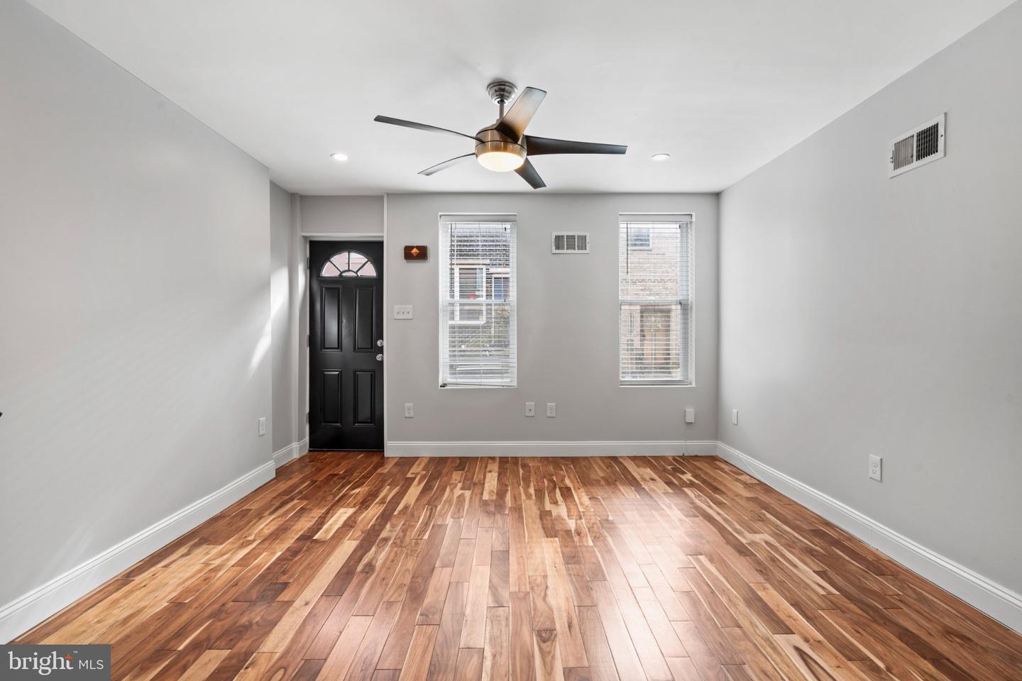 1316 S Opal St Property Photo 6