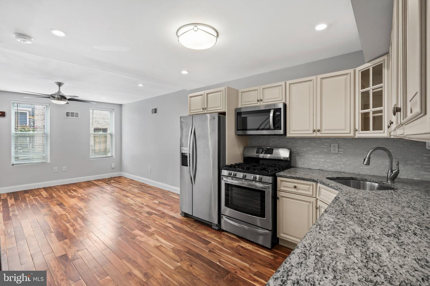 1316 S Opal St Property Photo 8