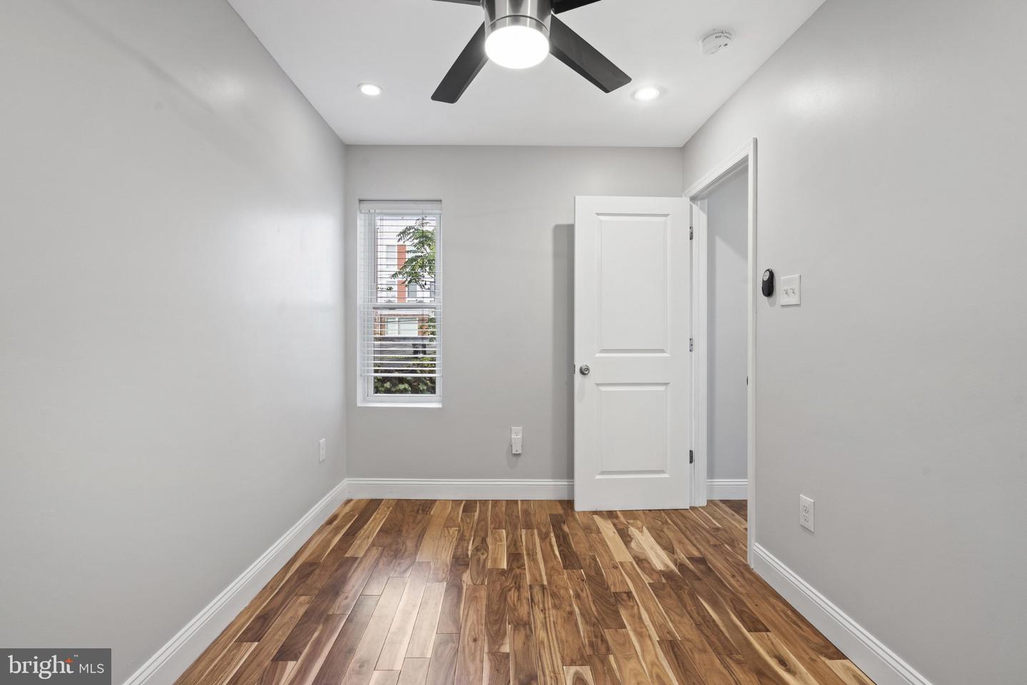 1316 S Opal St Property Photo 9